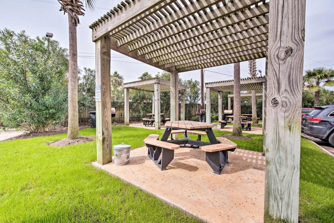 Galveston Condo With Oceanfront Views And 2 Pools Екстериор снимка